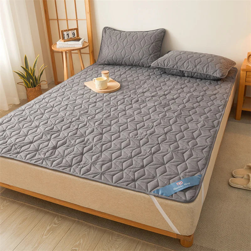 Durable Waterproof Mattress Protector – Anti-Spill & Stain Resistant