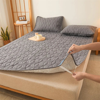 Durable Waterproof Mattress Protector – Anti-Spill & Stain Resistant